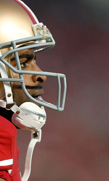 Receiver Michael Crabtree crosses San Francisco Bay to join Raiders